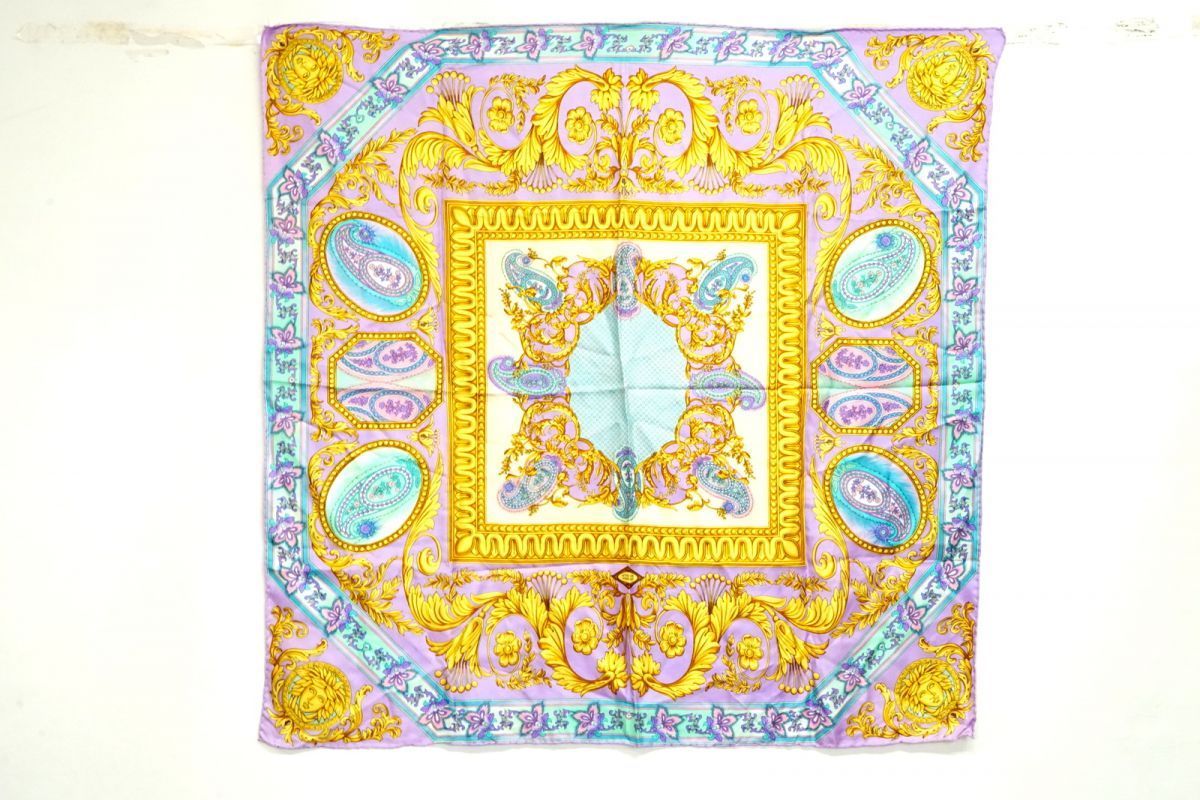 ヴェルサーチェ スカーフ ペイズリー柄 メデューサ ストール ショール シルク 紫 パープル マルチカラー VERSACE 6423k