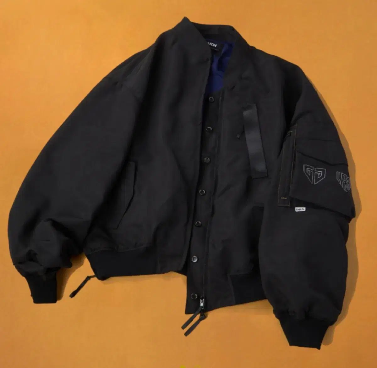 GEN.G x Lakh ジャケット 出品