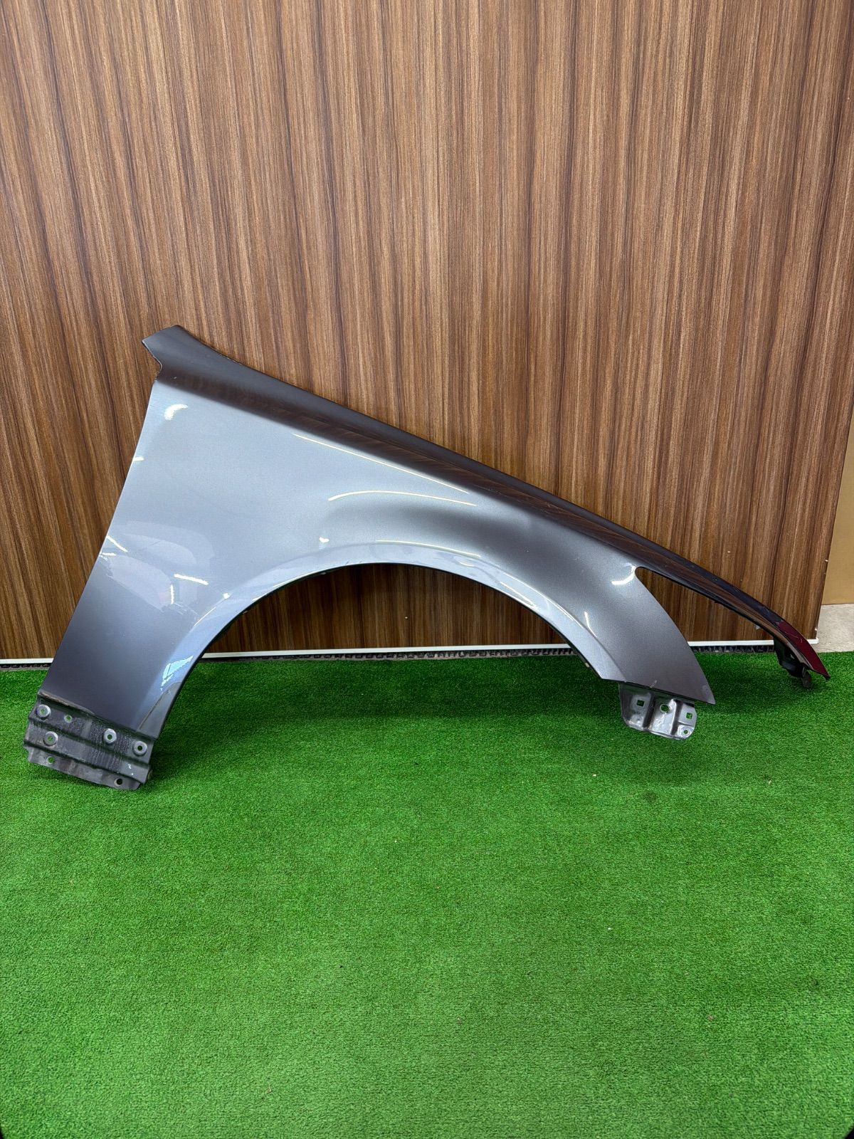 レクサス　LS600 LS460 UVF45 UVF46 USF40 USF41 後期　純正　右側　フロントフェンダー　(1101)