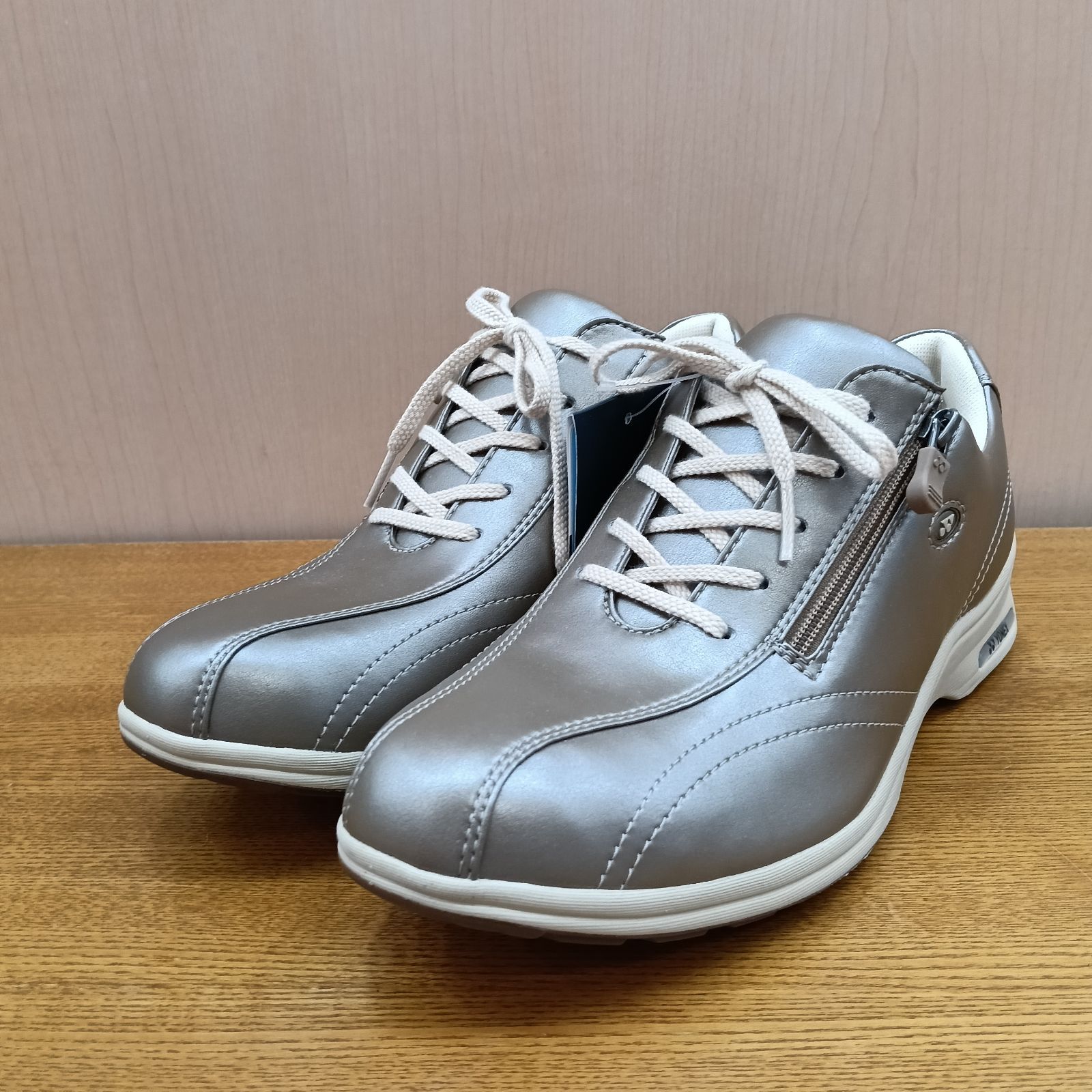 25.0㎝ ヨネックス ウォーキングシューズ パワークッション 4.5E 幅広ワイド SHWLC30W YONEX