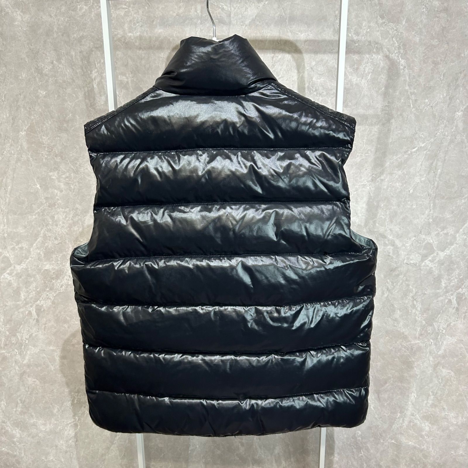 MONCLER モンクレール ダウンベスト ブラックTIBジレ2 - メルカリ