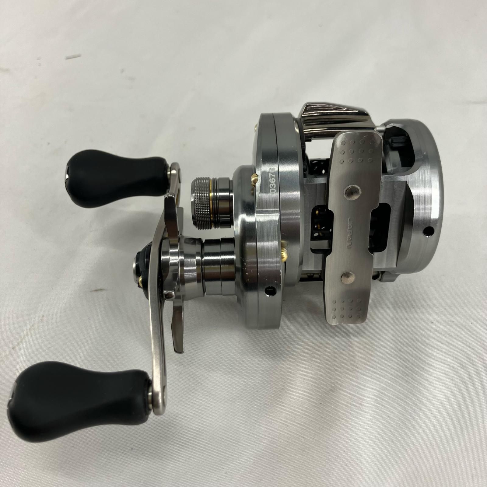 SHIMANO シマノ 釣り用品 リール スピニングリール 17カルカッタコン