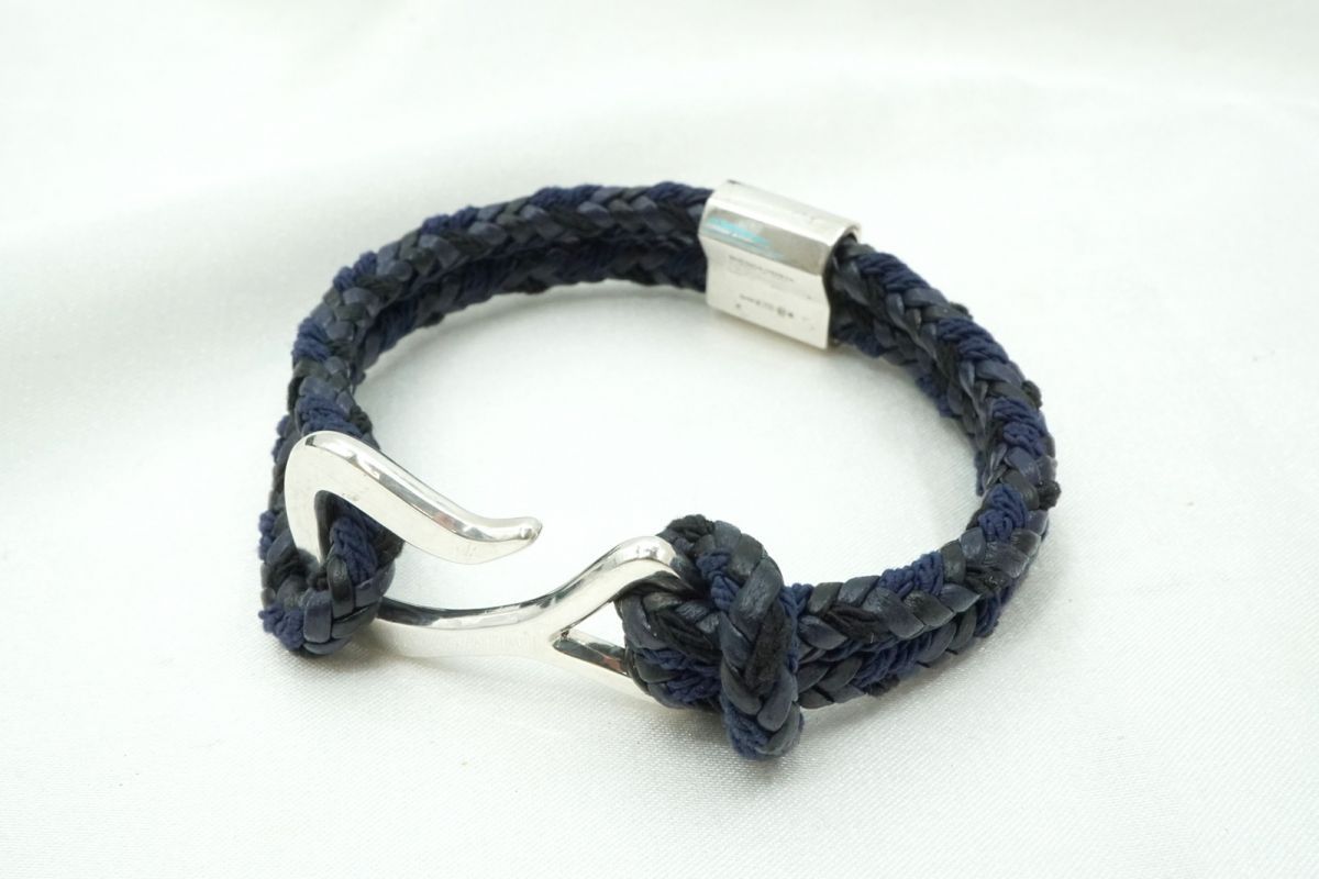 ボッテガ ヴェネタ イントレチャート ブレスレット ブレイドレザー ロゴ シルバー金具 Ag925 Unisex 紺 ネイビー BOTTEGA VENETA 6433j