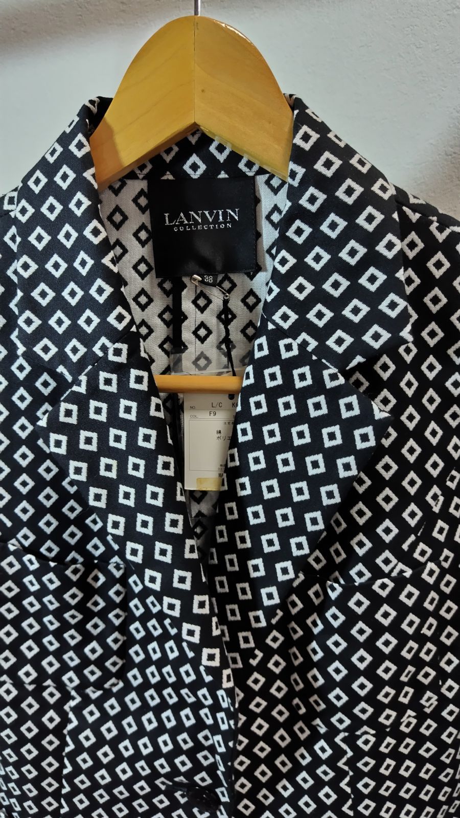 h182◆新品 LANVIN Collectionランヴァンコレクション◆黒×白色 M 裏地なし、 春夏のスーツパンツジャケット上下セット