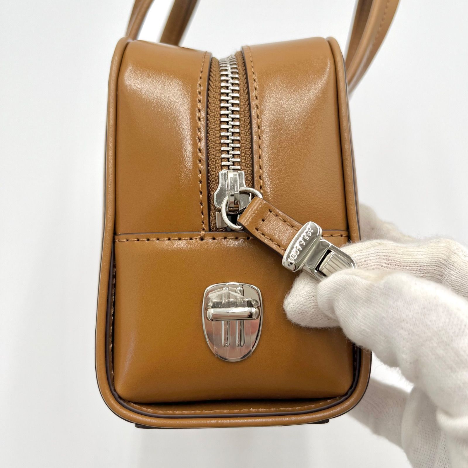 未使用 箱付き◎TOUT Y ESTトゥティエ SAC LOQUET MINI CARAMEL ロケ 