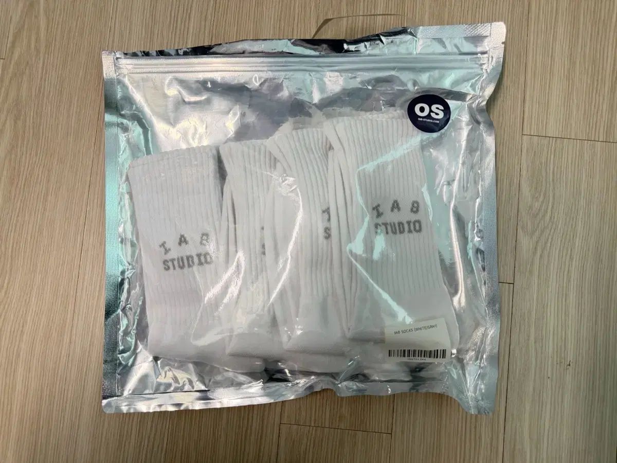 IAB Studio アイエプスタジオ ソックス 白/グレー 6,248円