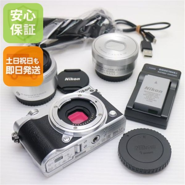 新品同様 Nikon 1 J5 ダブルレンズキット シルバー 即日発送 ミラーレス一眼 Nikon 本体 土日祝発送OK 06000