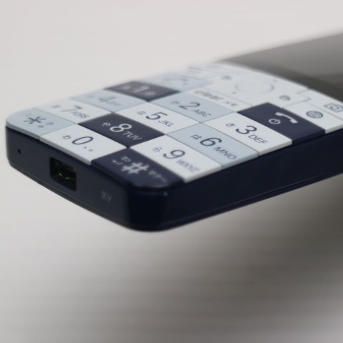 美品 KYX31 INFOBAR xv ナスコン スマホ 本体 白ロム 土日祝発送OK