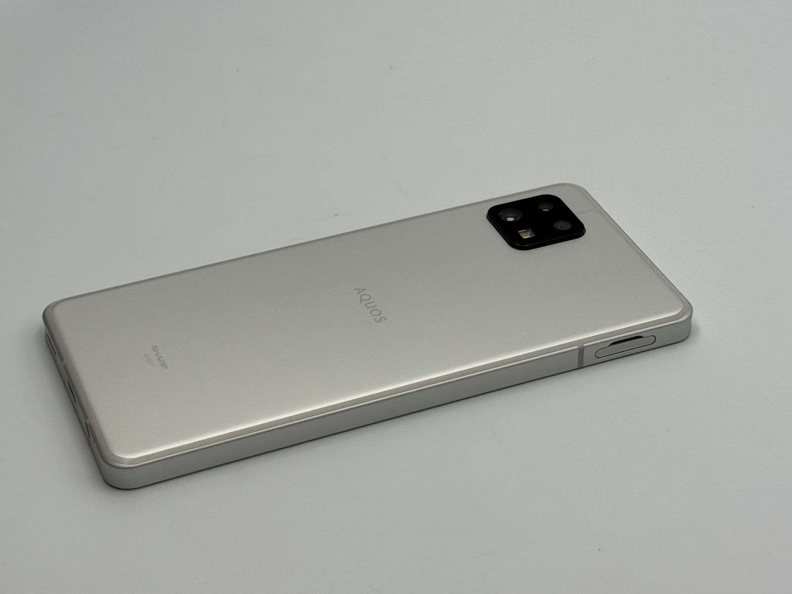 【中古B】AQUOS sense6s SHG07 シルバー SIMフリー 白ロム