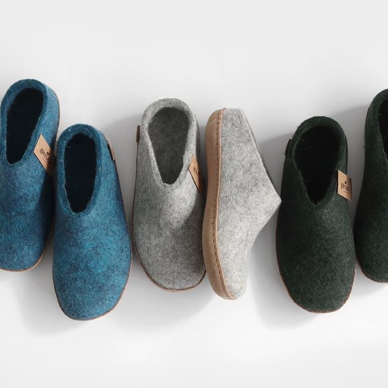 【新品】【1点販売】glerups[グレーラップ]SLIP-ON WITH LEATHER SOLE (ルームシューズ)[ウール レザーソール あたたかい 吸湿性 通気性 冬 オールシーズン]