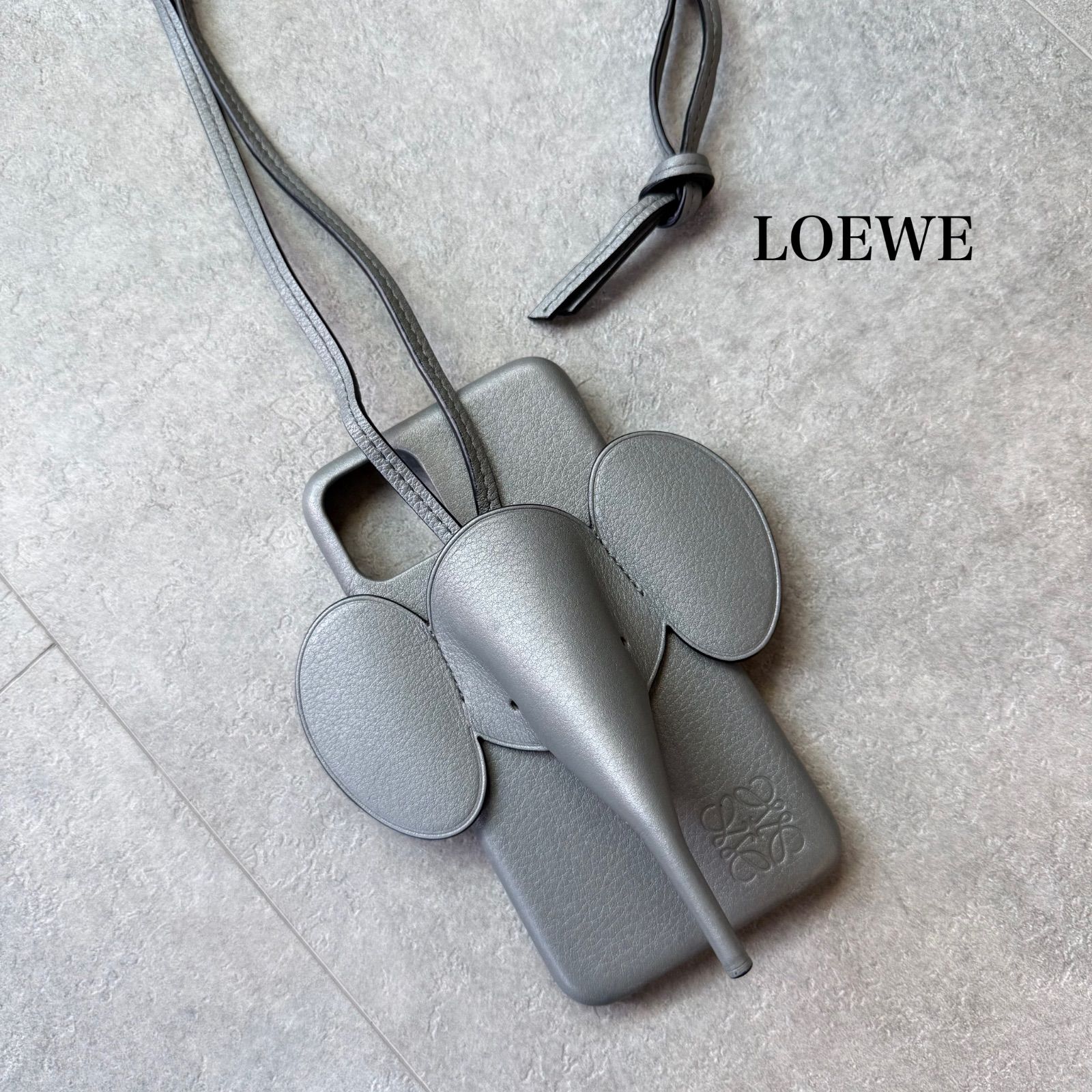 美品 LOEWE ロエベ エレファント iPhone11ケース レザー グレー ショルダーストラップ