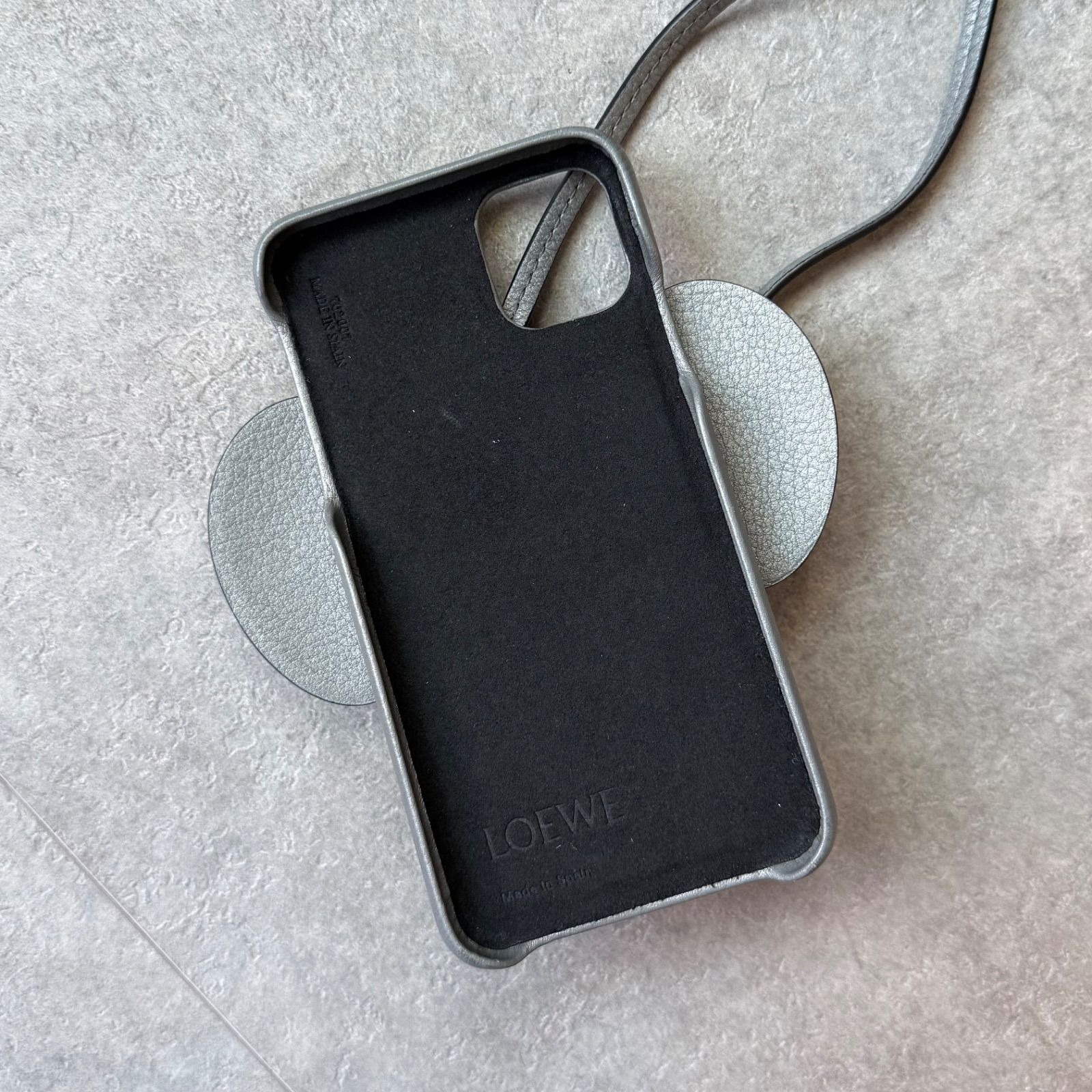 美品 LOEWE エレファント iPhone11ケース グレー レザー - メルカリ