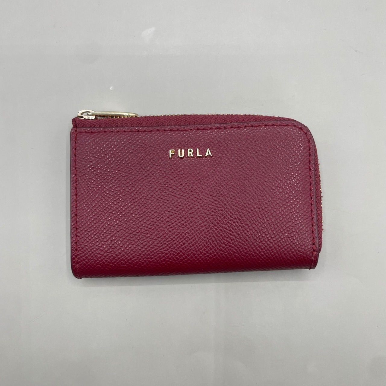 未使用級　現行モデル　FURLA フルラ　キーケース　マルチポーチ　バビロン　ロゴ　ゴールド金具　レザー　ボルドー