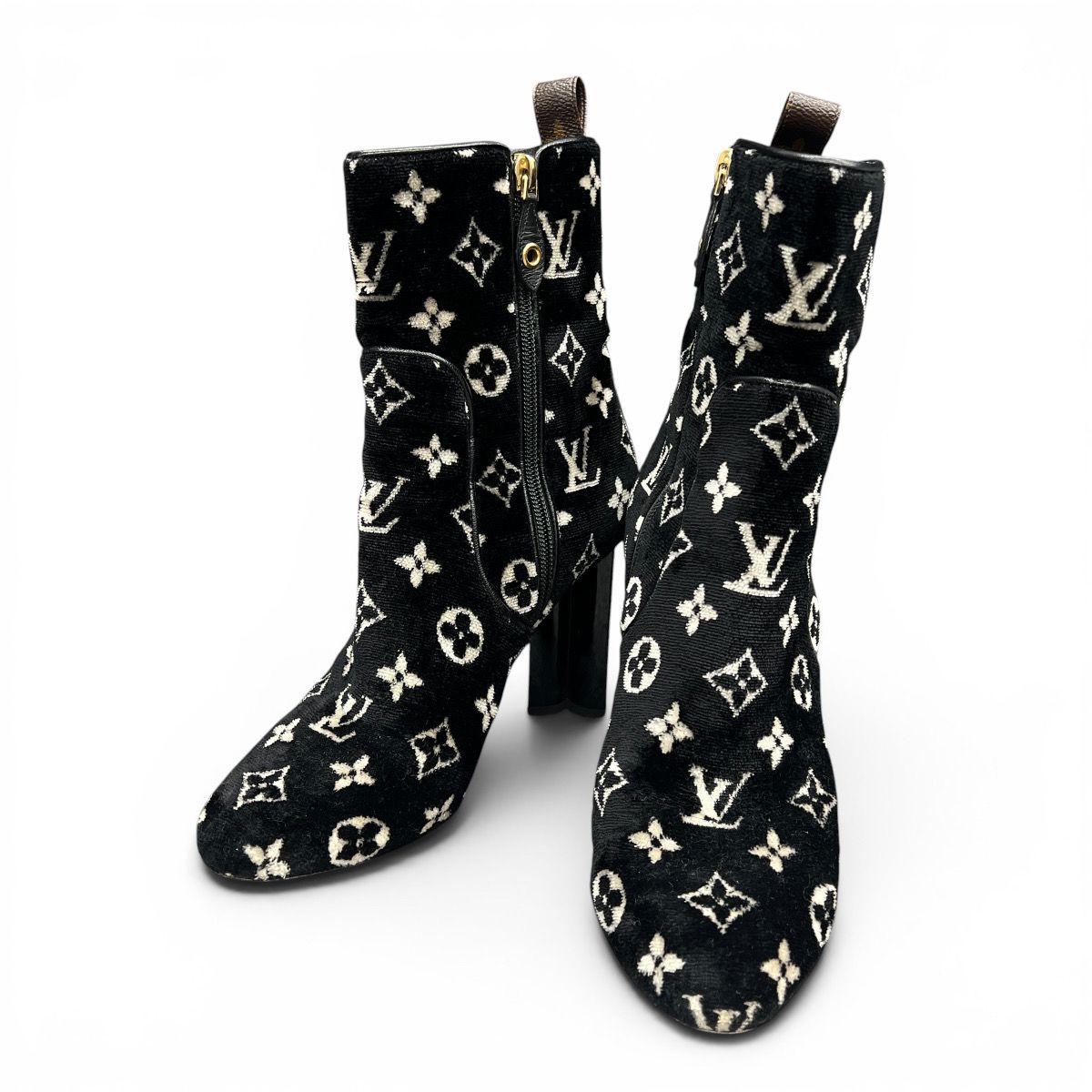 LOUIS VUITTON 希少 ルイヴィトン 日本限定 シルエットライン ショートブーツ モノグラム 1A95Y ベロア レザー BR02611 #39 約25cm ブラック ホワイト ブーツ ベルベット Bランク 中古 鑑定済 ヴィトンシューズ 32,370円