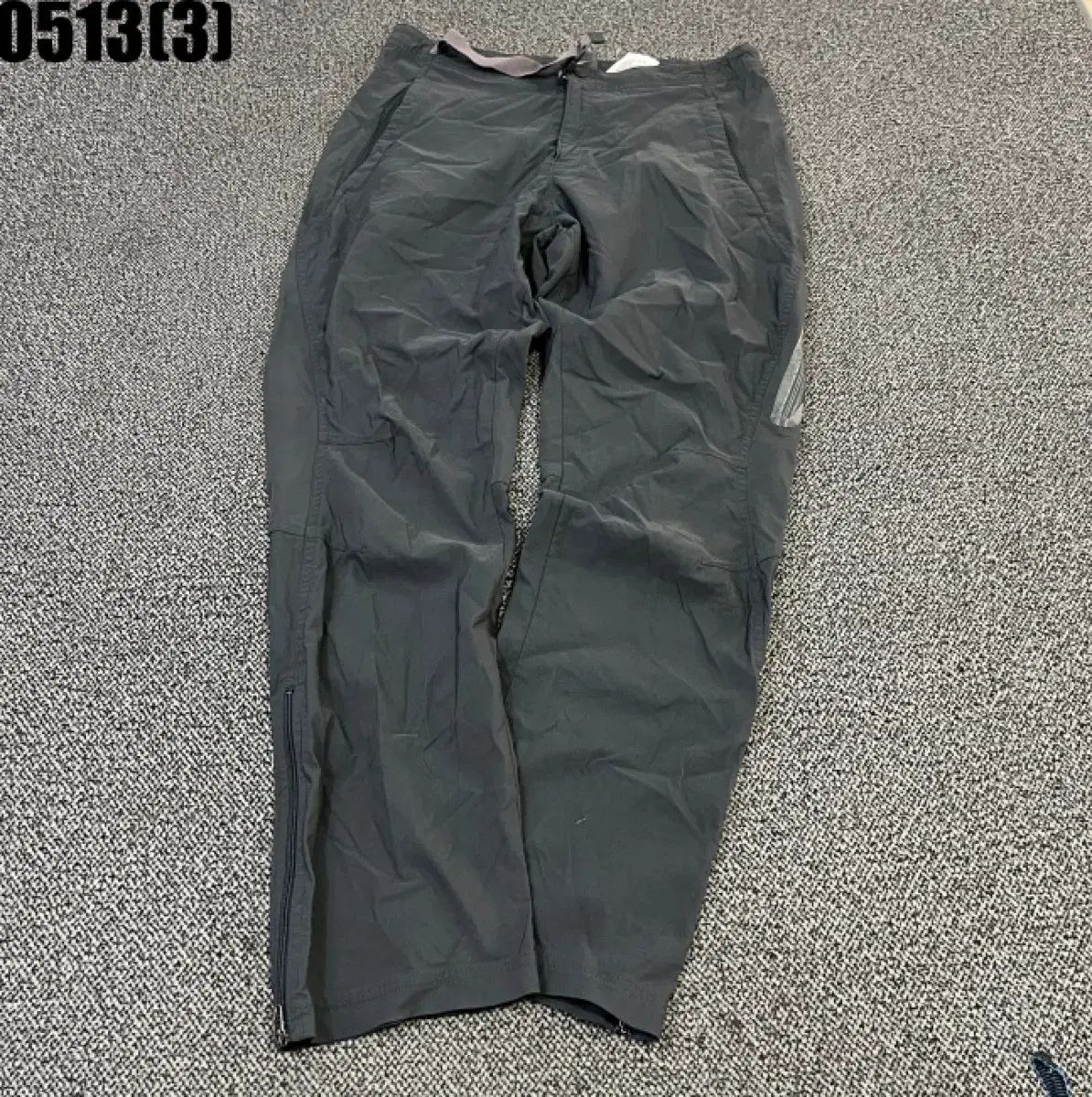 ナイキ acg パンツ