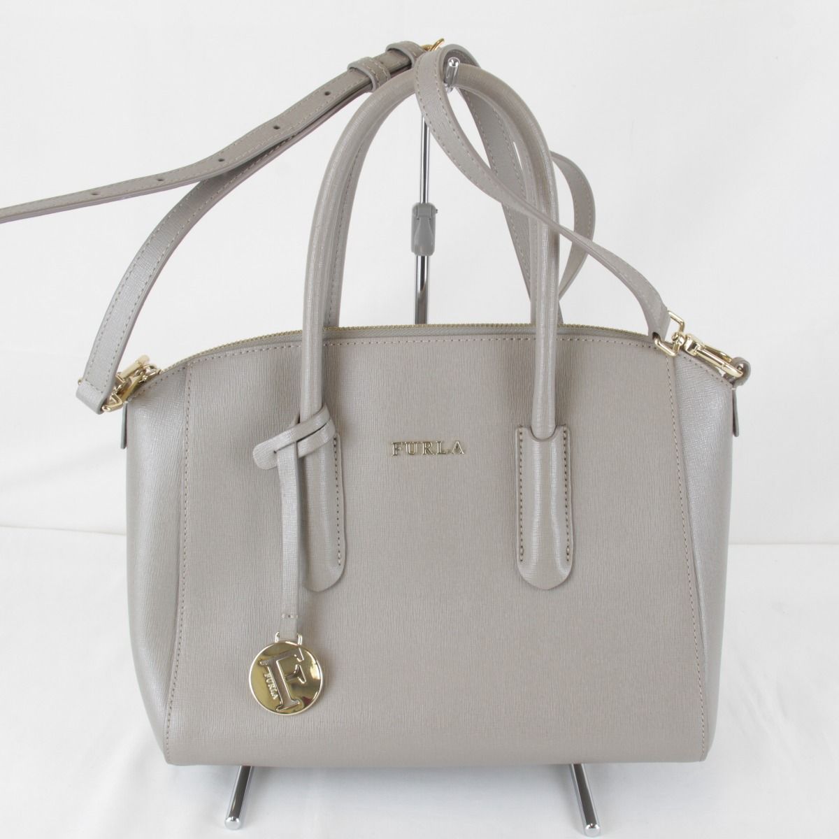 良品『USED』 フルラ ショルダーバッグ レザー グレー