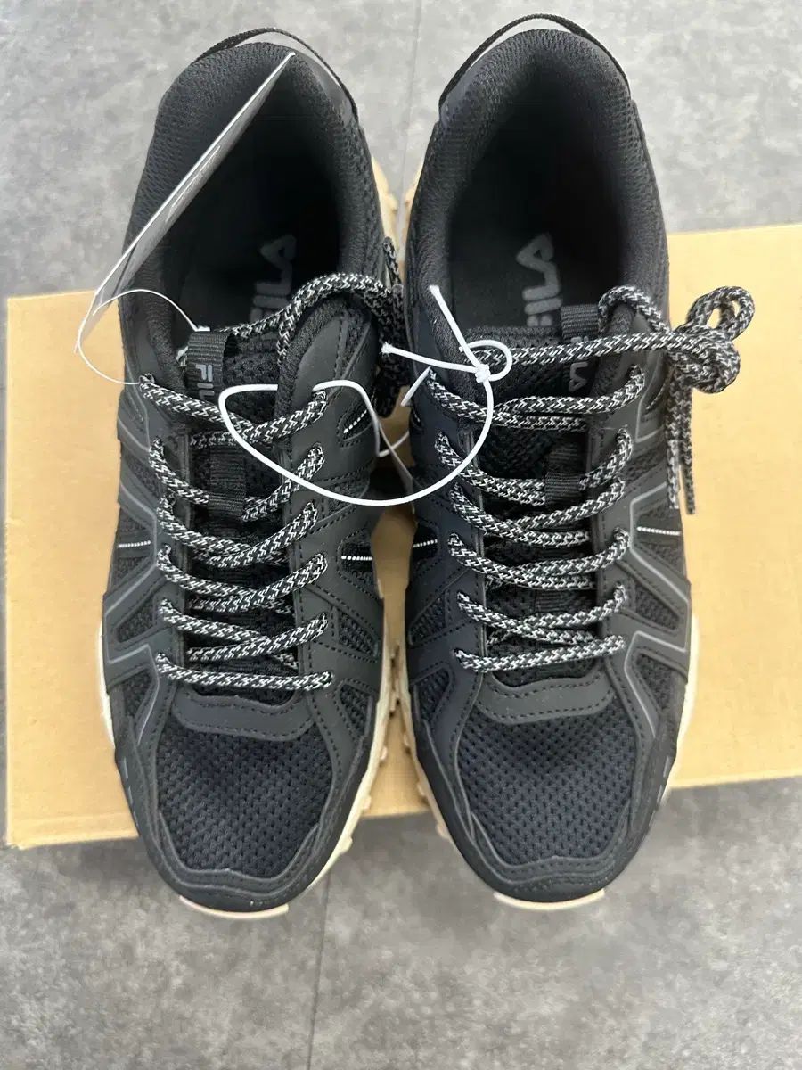 FILA ブラック スニーカー 240mm