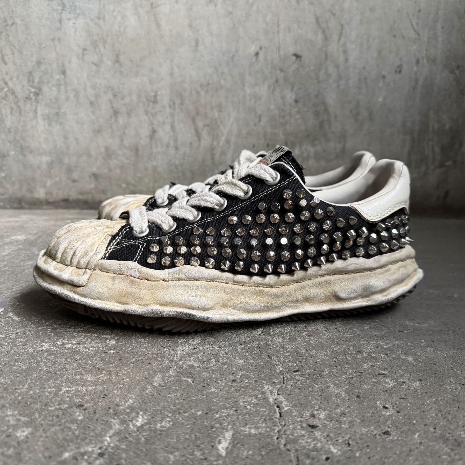 Maison MIHARA YASUHIRO OG SOLE BLAKEY STUDDED LOW 汚し加工 