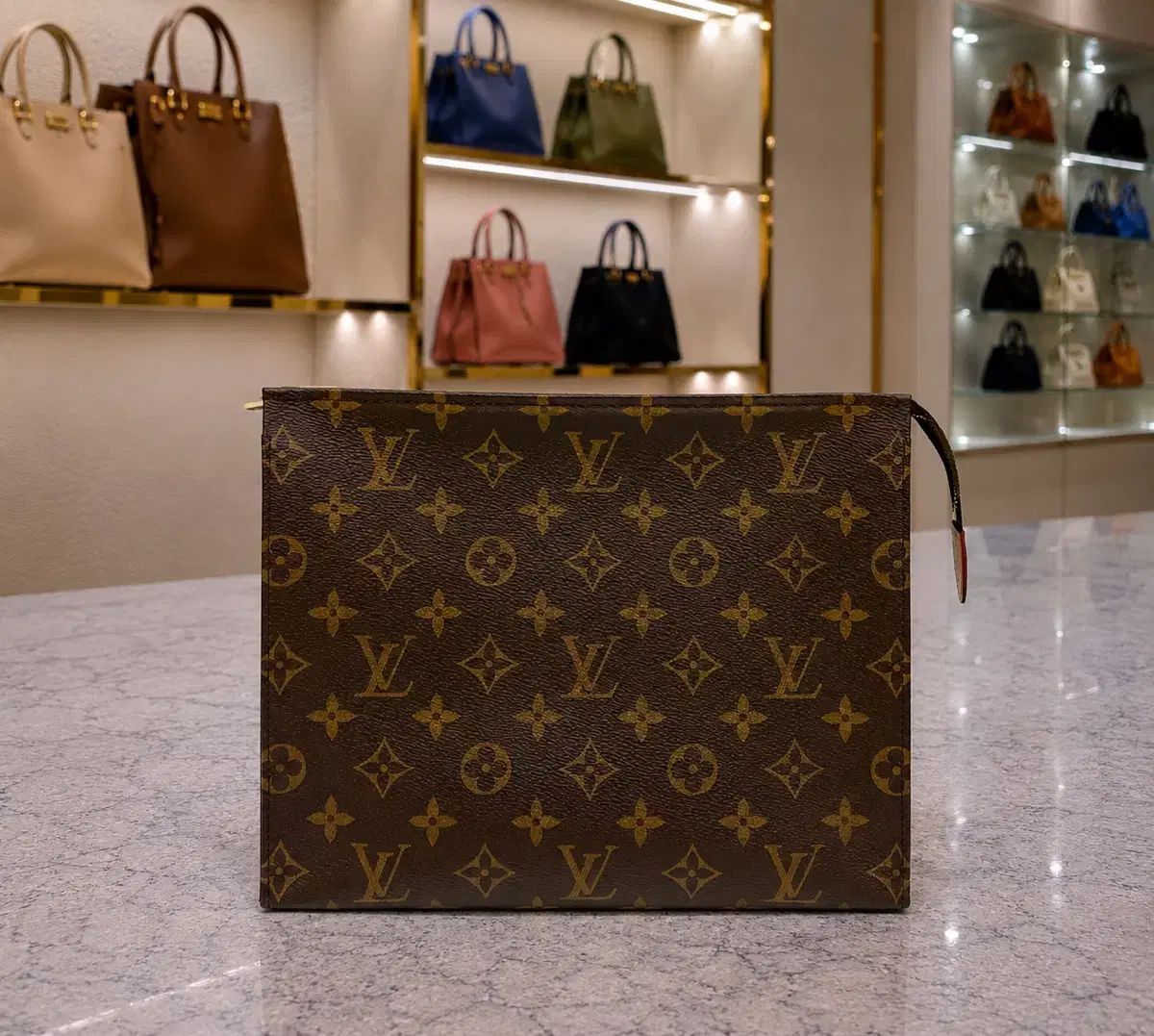 S級 Louis Vuitton ルイヴィトン モノグラム ポーシェット トワレ 26 出品