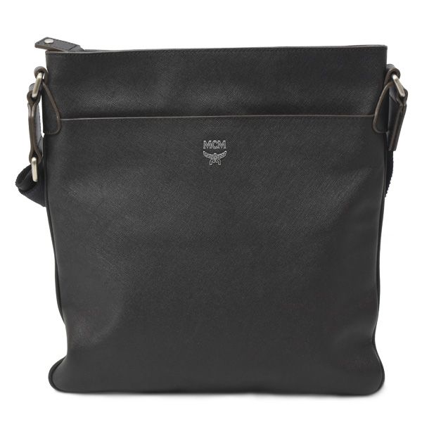 MCM ロゴメタルプレートブラックレザー ショルダーバッグ エムシーエム バッグ メンズ ロゴ ショルダーバッグ カーフ ブラック