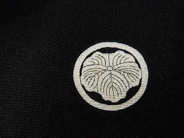 MO-00829 豪華黒留袖 松皮菱花文 暈し染め 金彩 正絹 逸品 - メルカリ
