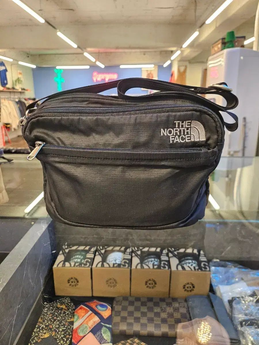 THE NORTH FACE ザノースフェイス 正規品 ナイロン クロスバック