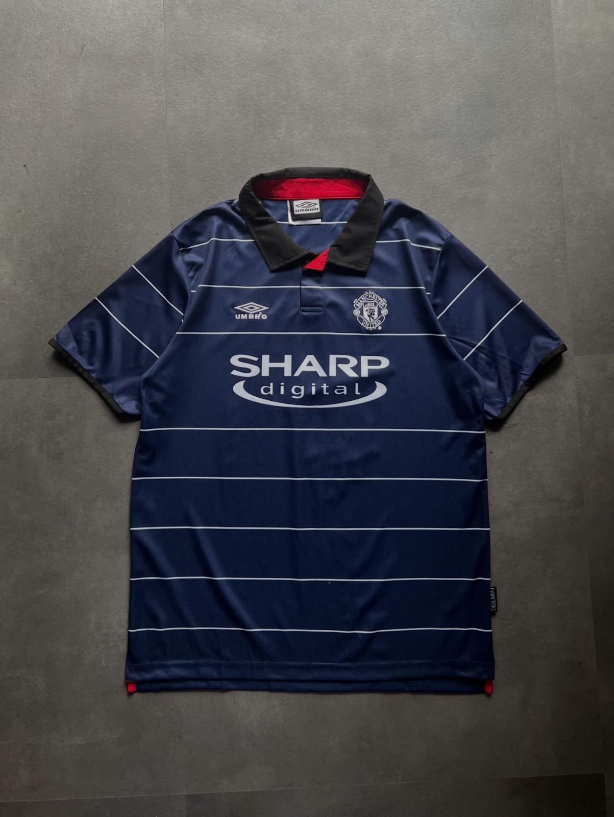 〜レア〜UMBRO マンチェスターU ユニフォーム SHARP UMBRO マンチェスターユナイテッド ゲームシャツ SHARP digital L 紺