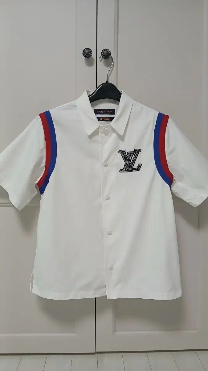 ルイヴィトン 白 半袖シャツ M(正規品)