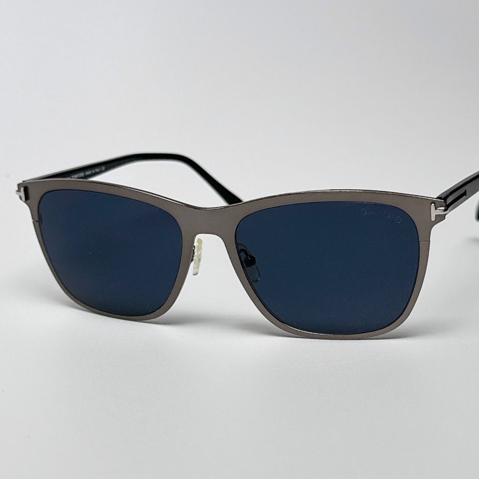 TOMFORD / サングラス Alasdhair TF526 ブラック