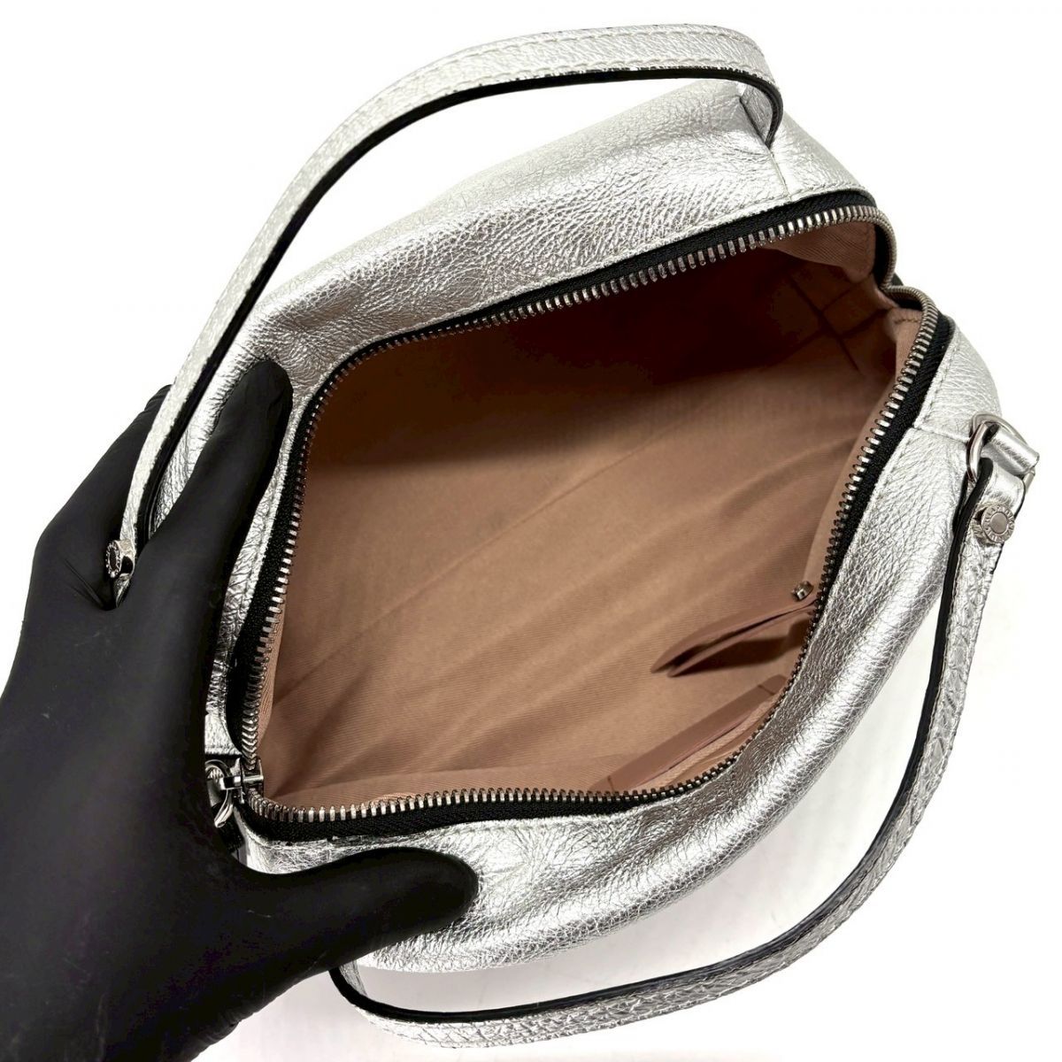 光をやわらかく纏う】 GIANNI CHIARINI ショルダーバッグ アリファM 