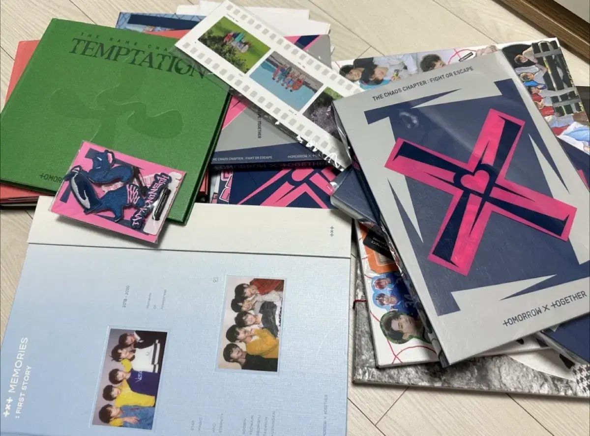 TOMORROW X TOGETHER（TXT）アルバム グッズ出品