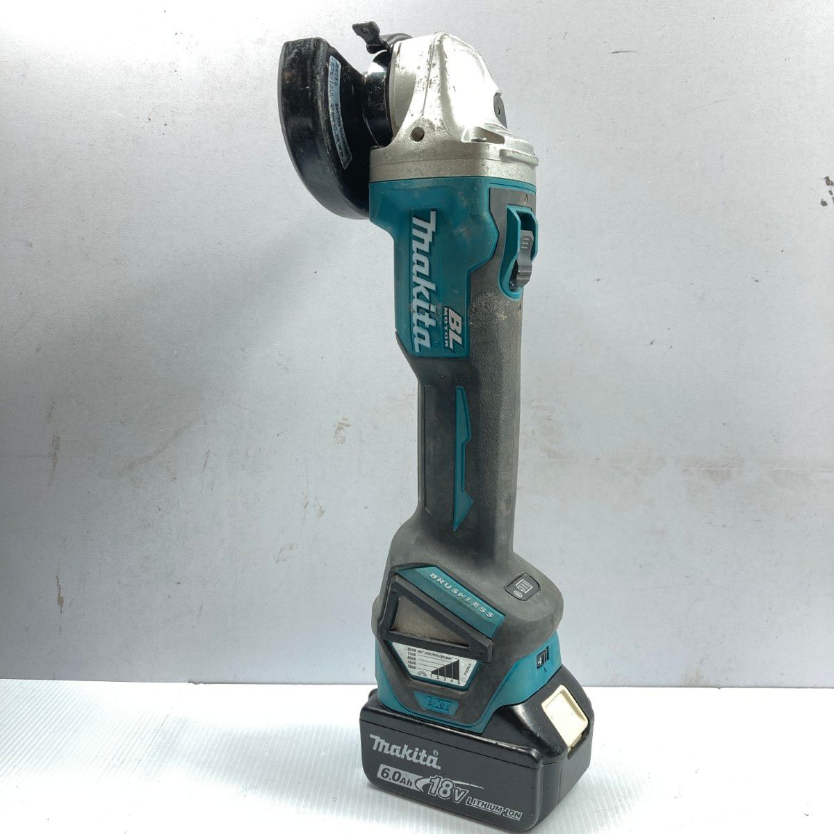 MAKITA マキタ 18V 100mm 充電式ディスクグラインダ バッテリ1個付属 PSEマークあり GA412D ブルー