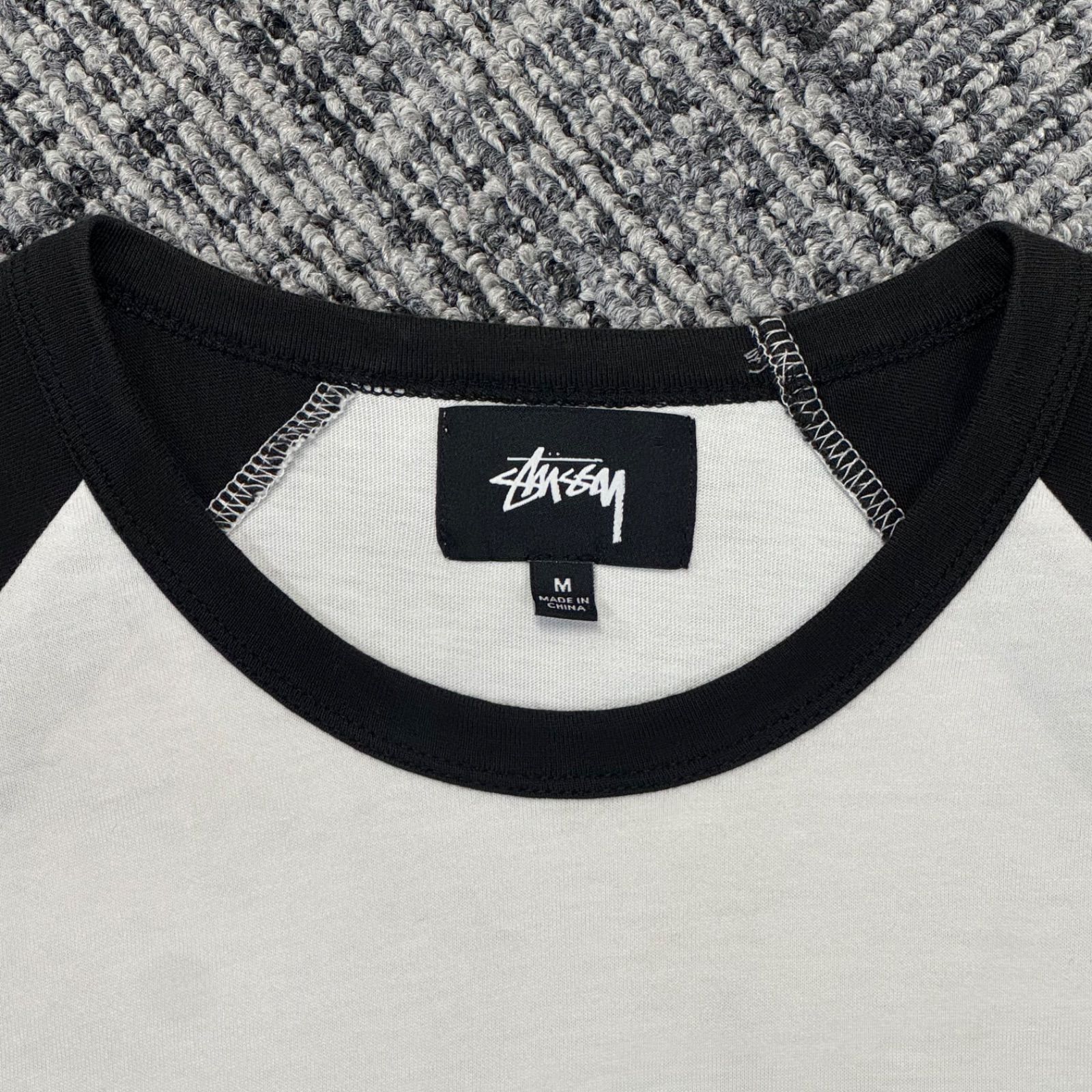 Stussy ワールドツアーラグランカットソー 七分袖 ユニセックス 