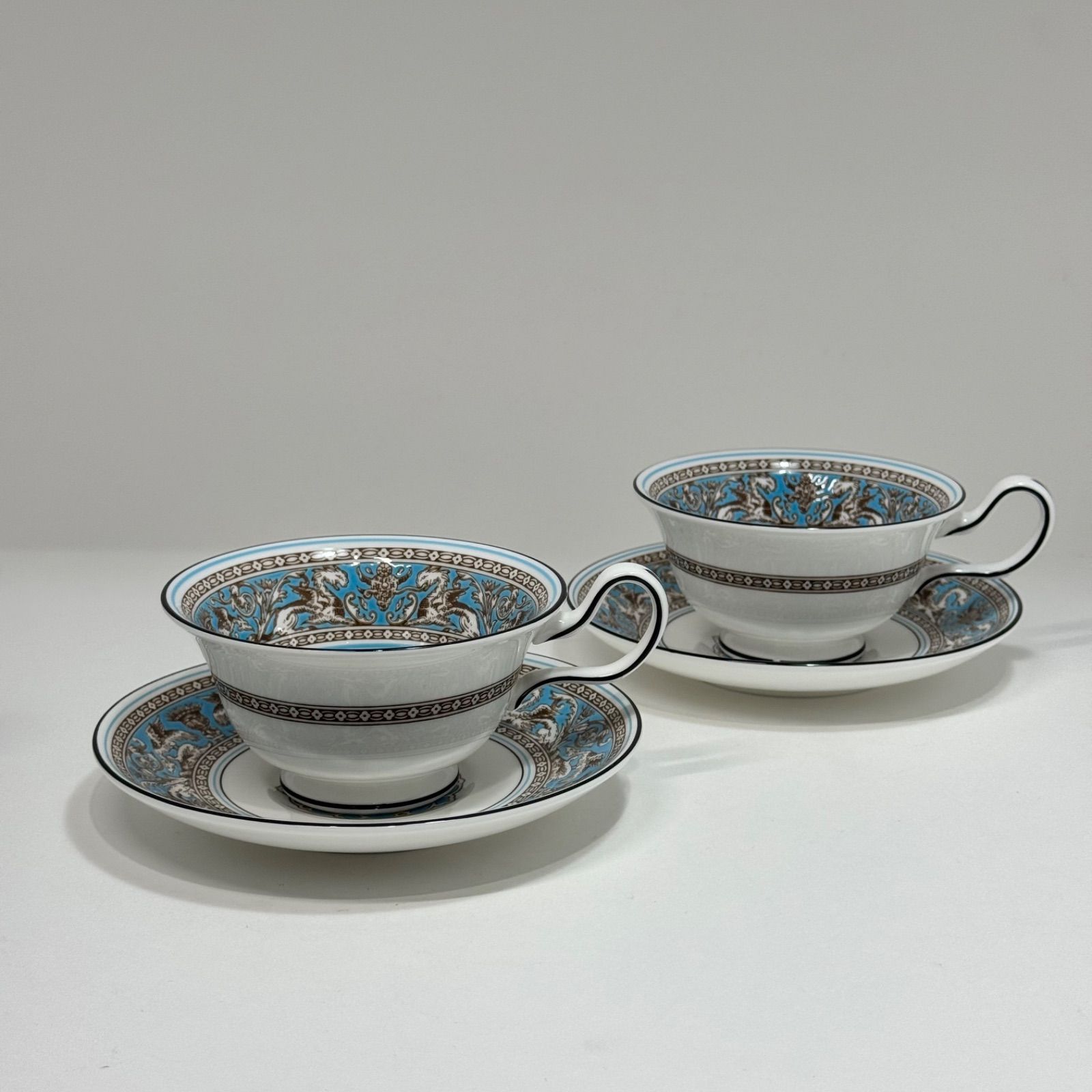 WEDGWOOD ウェッジウッド「フローレンティーン ターコイズ」ティーカップ＆ソーサー(ピオニー)2客セット 美品！