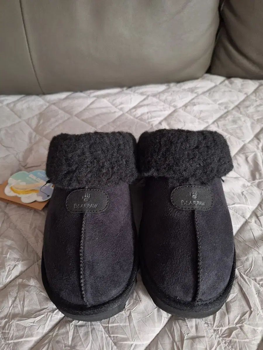 Bearpaw(ベアパウ) ブラック ファー スリッパ 230 新品