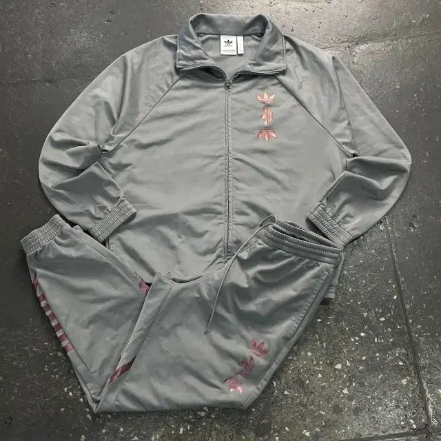 105 アディダス オリジナルス ジェノ トラックジャージ セットアップ