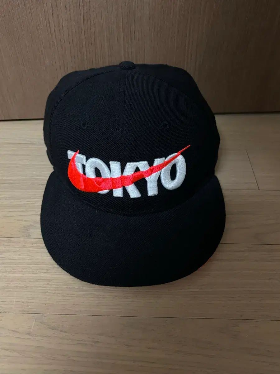 NIKE ナイキ TOKYO 東京 スウッシュ 帽子 ウール ブラック スナップバック