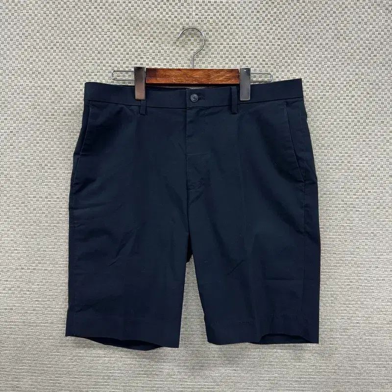 UNIQLO ハーフパンツ M D01670