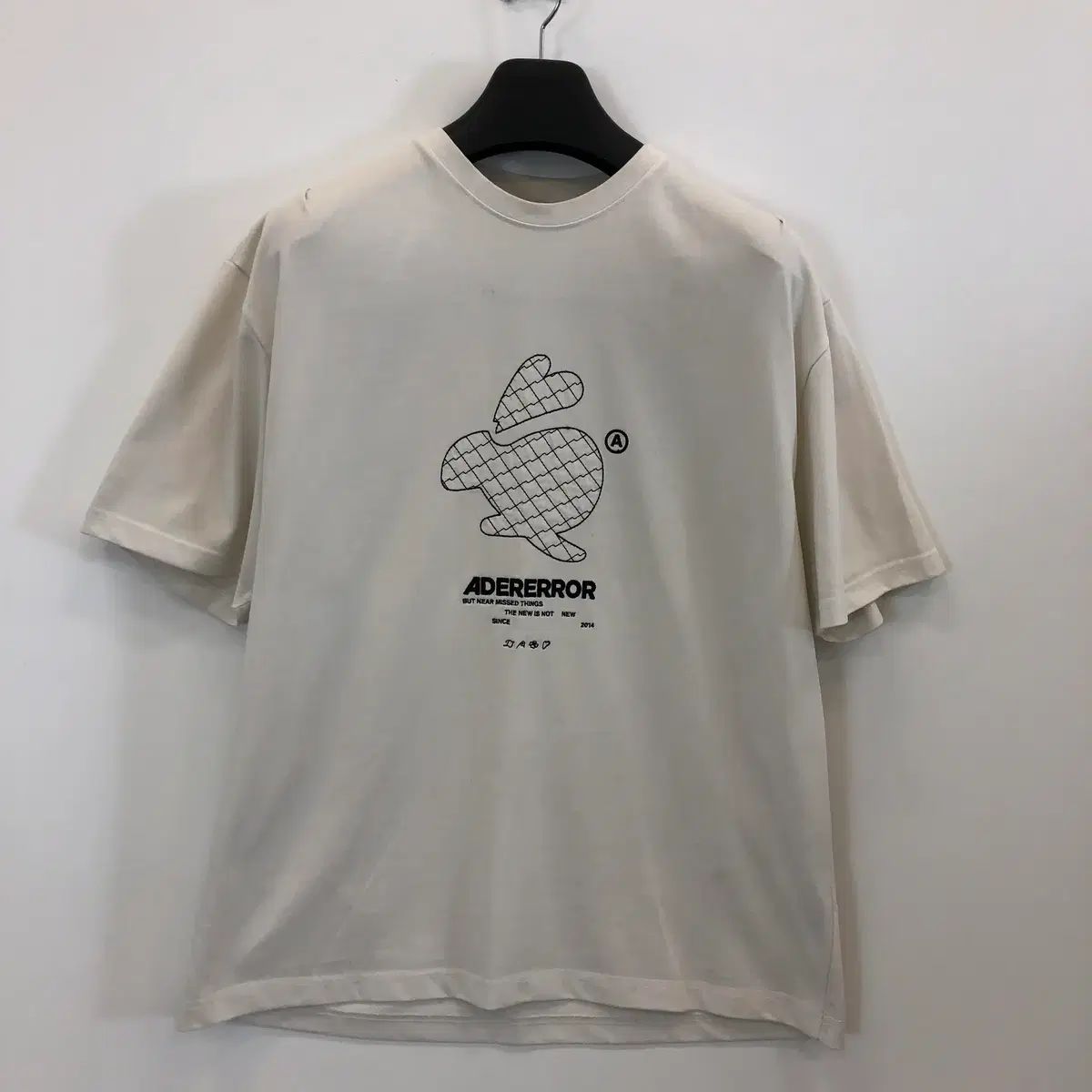 ADER ERROR(アーダーエラー) TWEE(トゥウィー) ロゴ 半袖Tシャツ A2