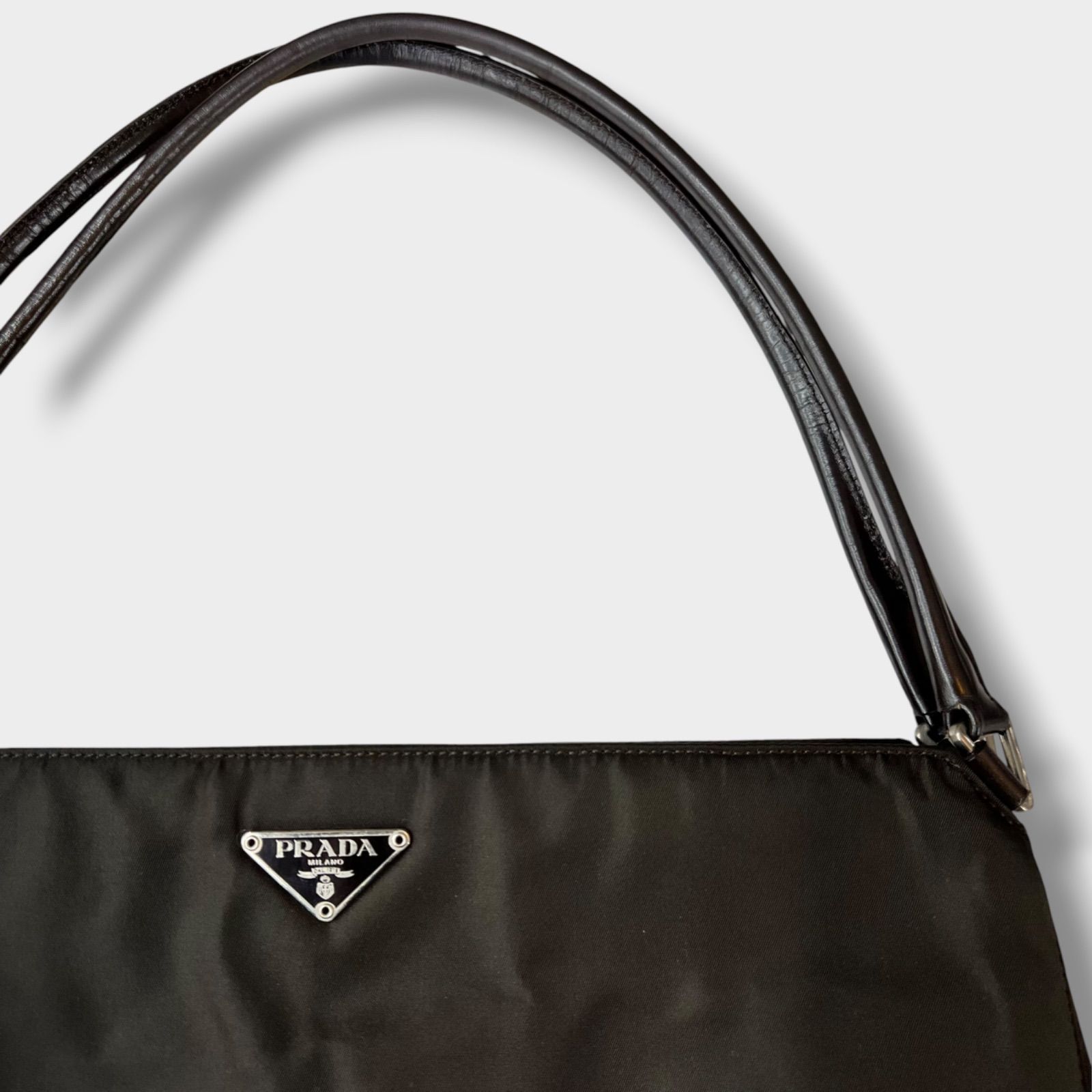 PRADA プラダ ナイロン ワンショルダーバッグ 三角ロゴプレート 