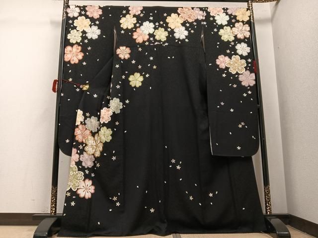 平和屋着物●豪華振袖　駒刺繍　夜桜　黒地　金彩　正絹　逸品　AABI4816ph