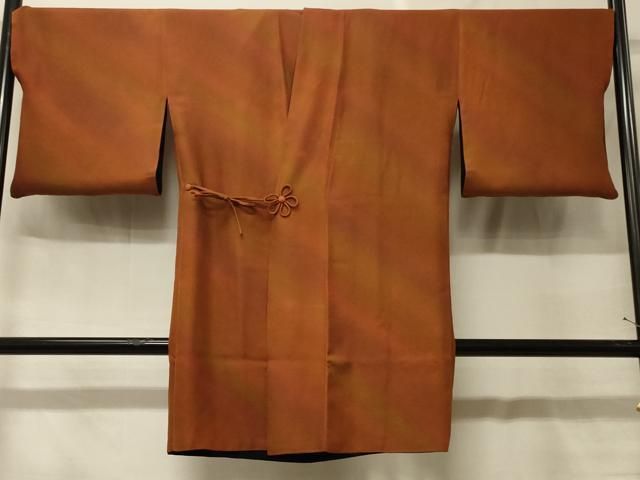 平和屋着物＃道中着　リバーシブル　斜線文　暈し染め　黒地　ロング丈　正絹　逸品　CABF8953in