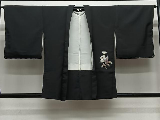 平和屋着物＃羽織　草花文　黒地　金彩　正絹　逸品　未使用　CABG3612ua