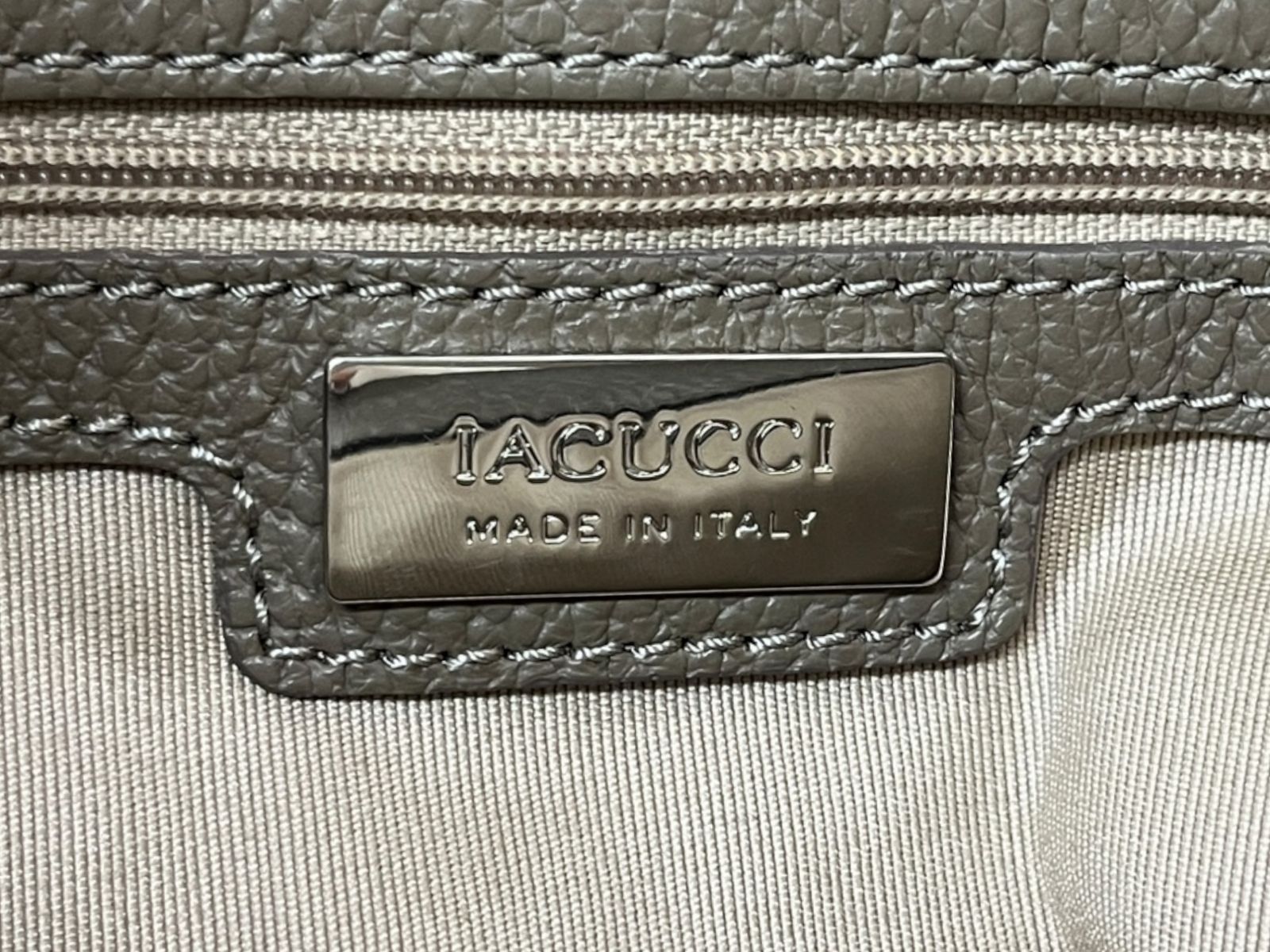 IACUCCI (イアクッチ) TEA テア ワンショルダーバッグ グレージュ 