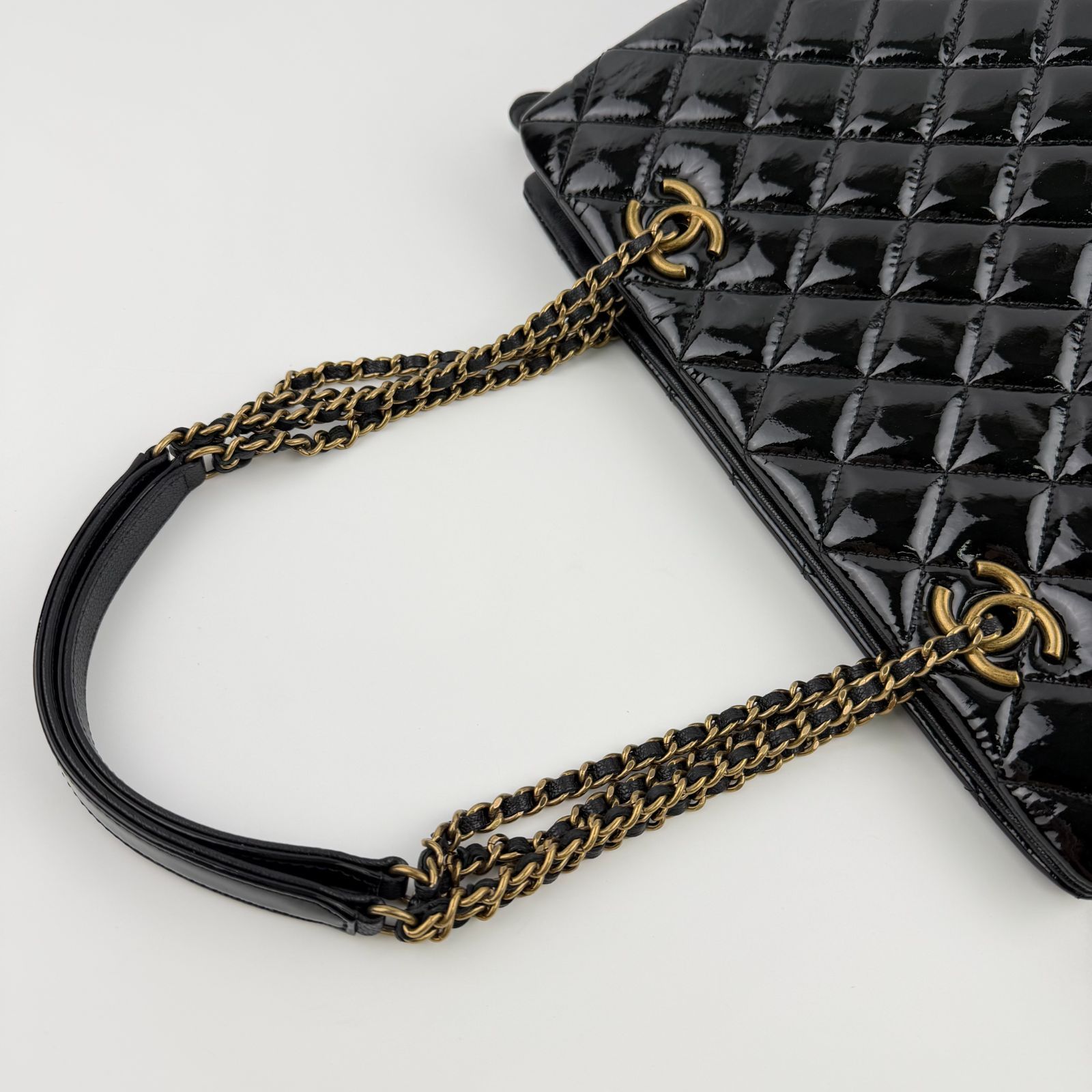 中古】CHANEL シャネル ココマーク マトラッセ チェーンショルダー 
