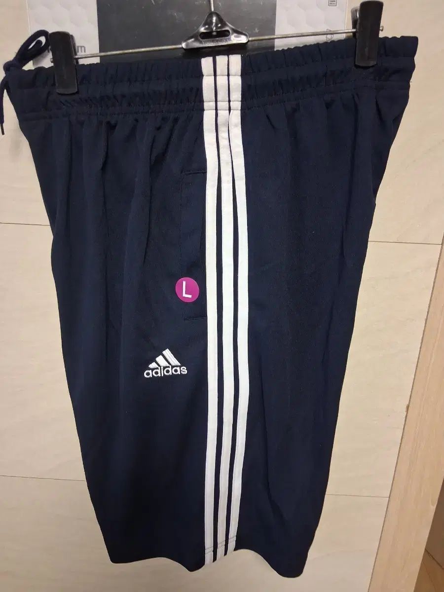 アディダス 3本線 ハーフパンツ L ネイビー 新品