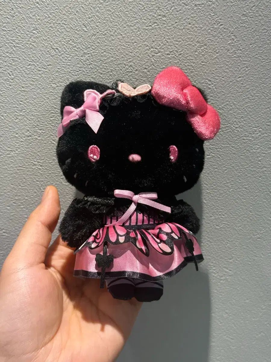 バレリーナ黒ハローキティキーホルダー人形
