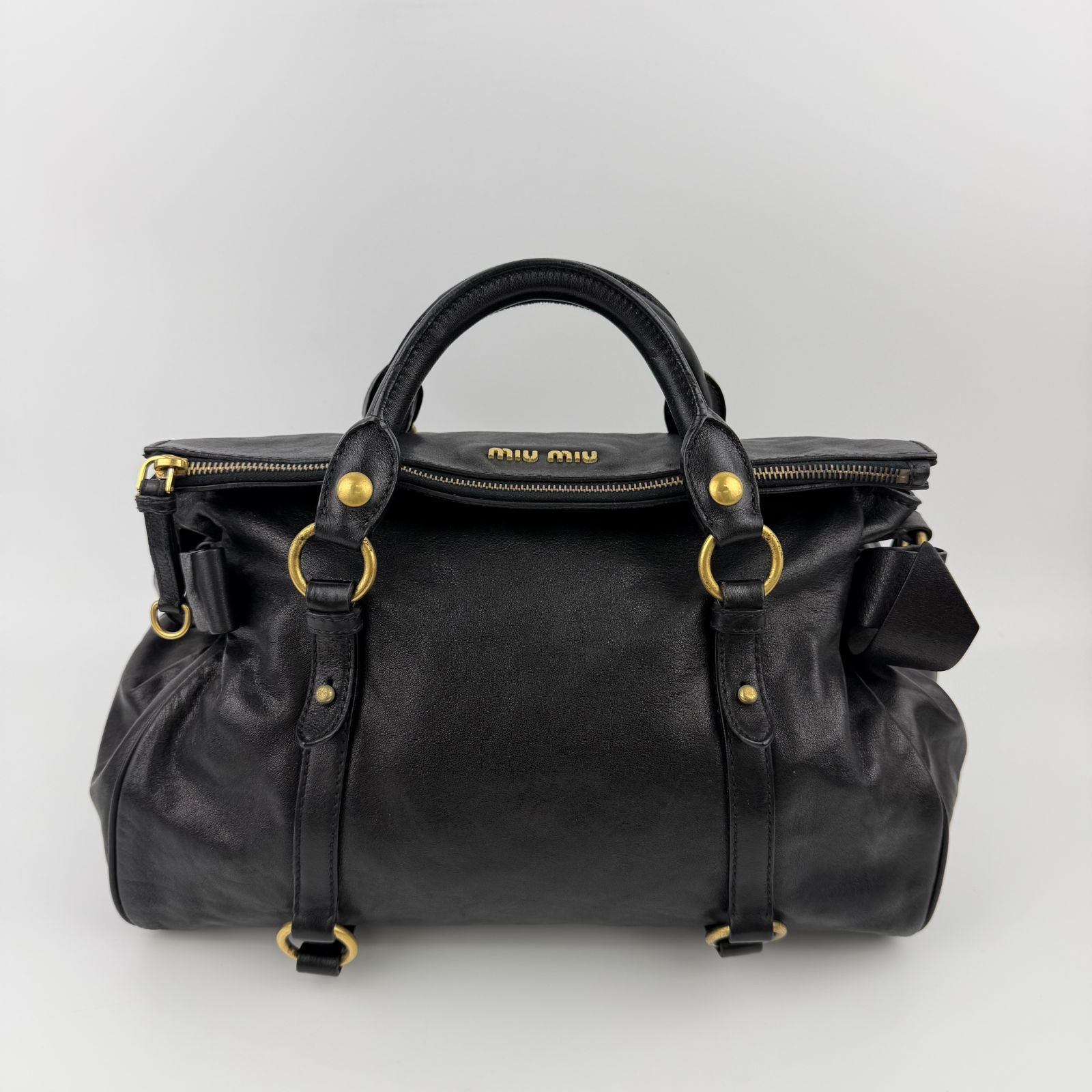 【中古】MIU MIU ミュウミュウ ハンドバッグ ブラック レザー ヴィンテージ レディース【中古美品】HIBUOCHI VINTAGE hboc260512a09