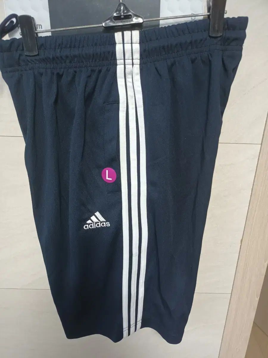 アディダス 3本線 ハーフパンツ L ネイビー 新品