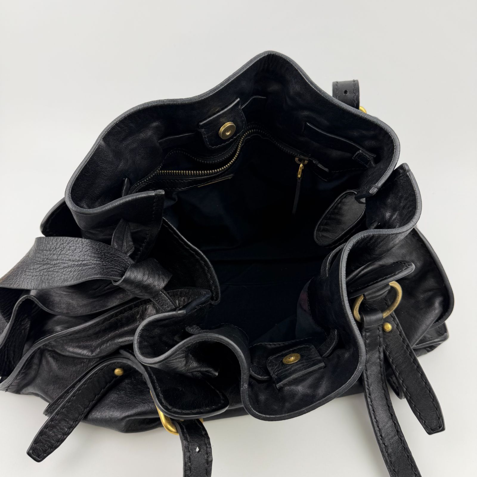 中古】MIU MIU ミュウミュウ ショルダーバッグ ブラック レザー 